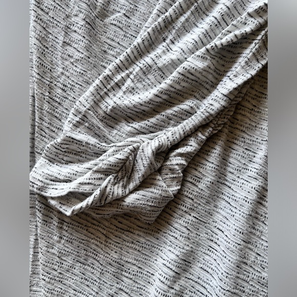 Women’s light weight thin cardigan NWT (S) - Picture 2 of 5